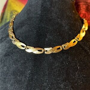 ✨ Vintage Monet Gold-Tone Necklace – Signed Choker Link Chain ✨